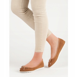 Small Swan Teve balerinák barna 2 Small Swan Teve balerinák barna 2