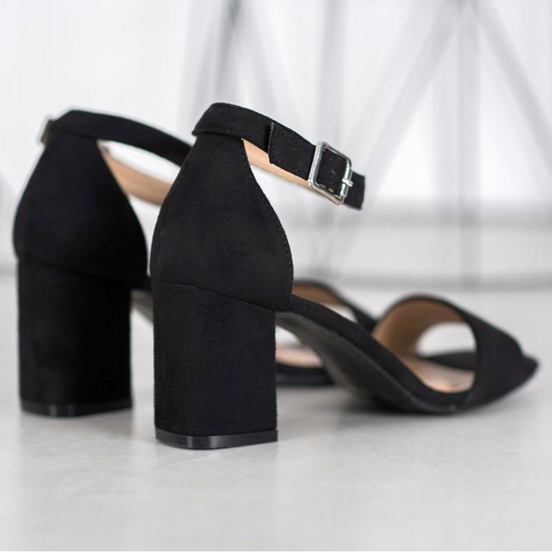 Klasszikus VINCEZA szandál fekete 1