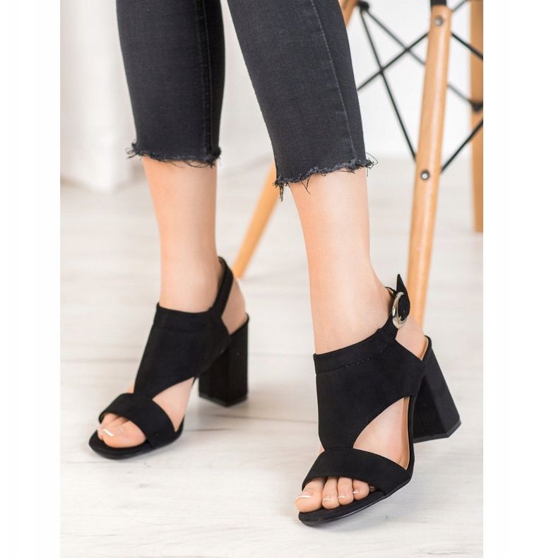 Stílusos VINCEZA magas sarkú cipő fekete 2