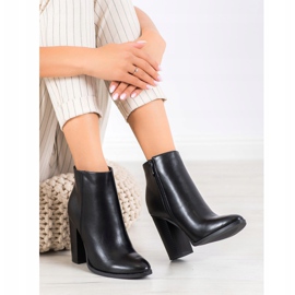 Seastar Klasszikus csizma egy poszton fekete 2