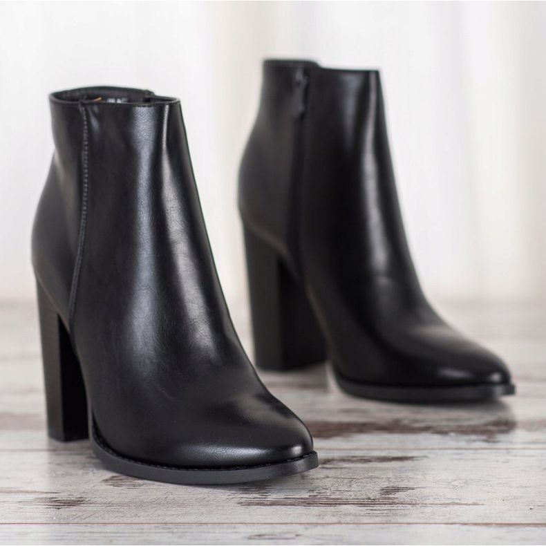 Seastar Klasszikus csizma egy poszton fekete 1