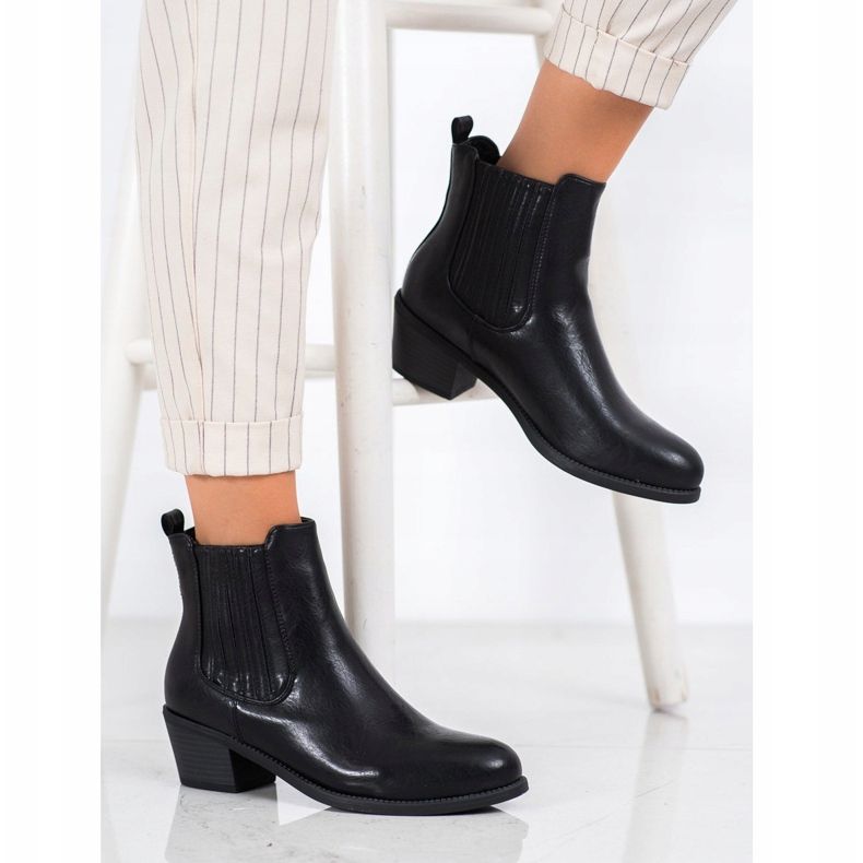 Ideal Shoes Klasszikus csúszós csizma fekete 1