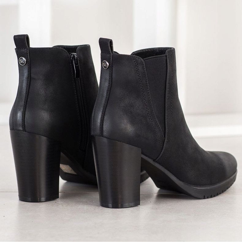 Csizma Egy Bárban Sergio Leone fekete 1