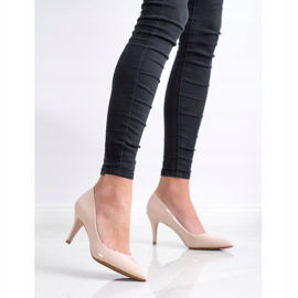 Goodin Klasszikus lakkozott szivattyúk bézs 1