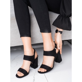 Szandálok a VINCEZA bárban fekete 1