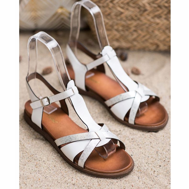 Sergio Leone fehér szandálja 1