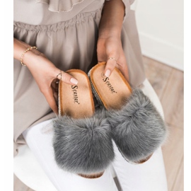 Seastar Divatos papucs egy dekoratív platformon szürke 2