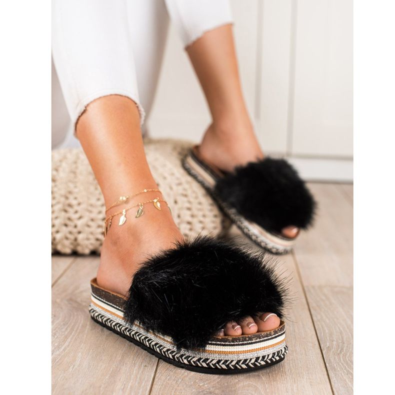 Seastar Divatos papucs egy dekoratív platformon fekete 1