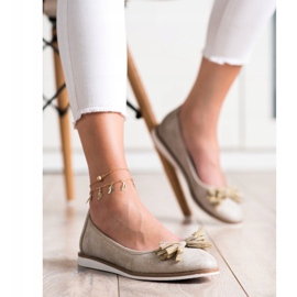 Serdült balerinák, Sergio Leone aranysárga 1