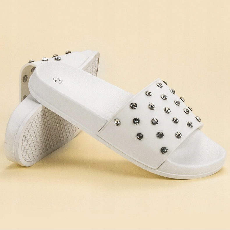 SHELOVET Kényelmes női papucs fehér 1