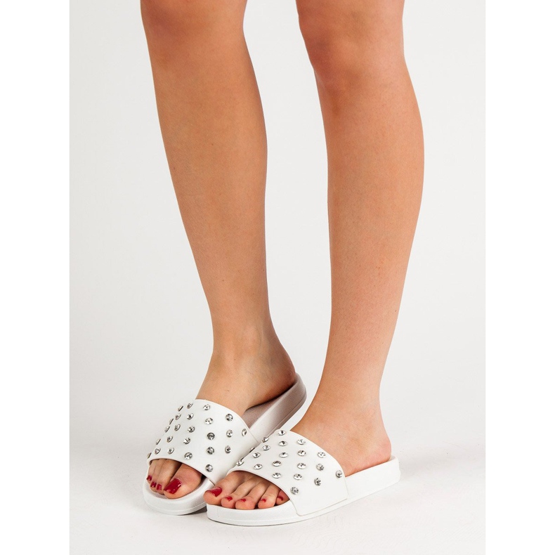 SHELOVET Kényelmes női papucs fehér 2