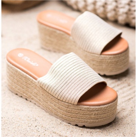 Weide Papucs egy szalma platformon aranysárga 1