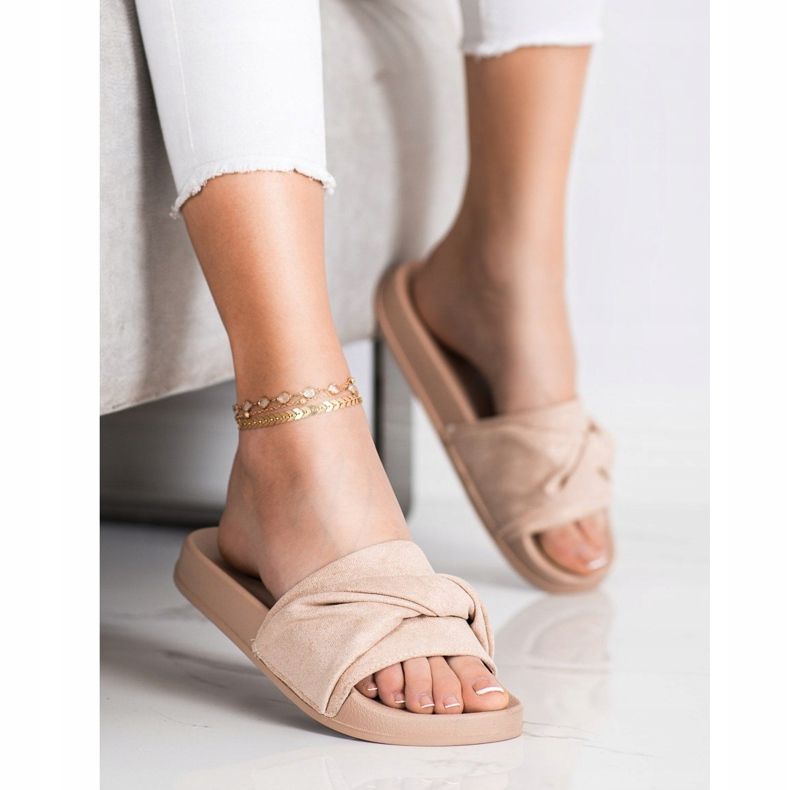 Kényelmes VINCEZA velúr papucs barna 2