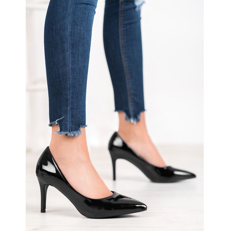 Small Swan Lakkozott csapok fekete 2