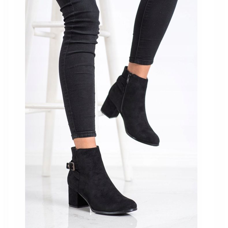 J. Star Fekete csizma magas sarkú cipőben 2