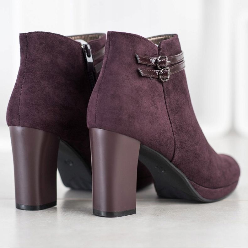 M.Daszyński Elegáns csizma csíkokkal piros sokszínű 1