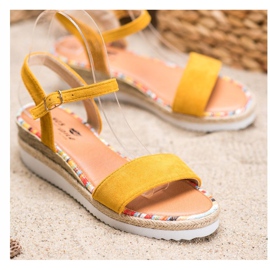 Yes Mile Kényelmes velúr szandál sárga 1