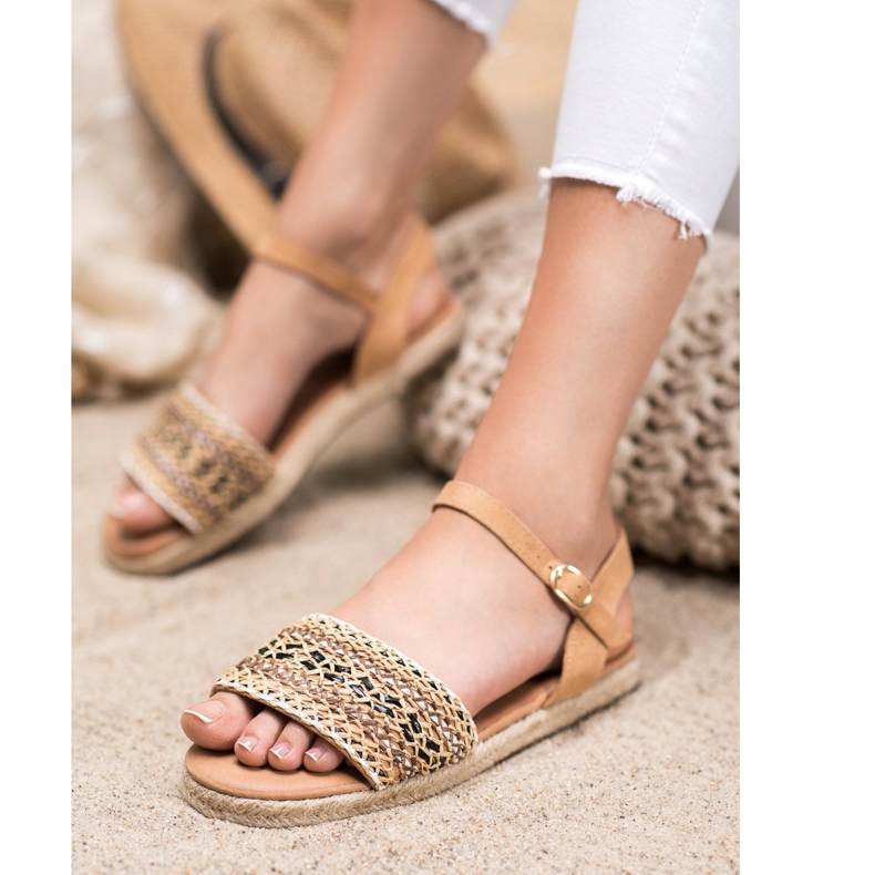 SHELOVET Könnyű fonott szandál bézs 2