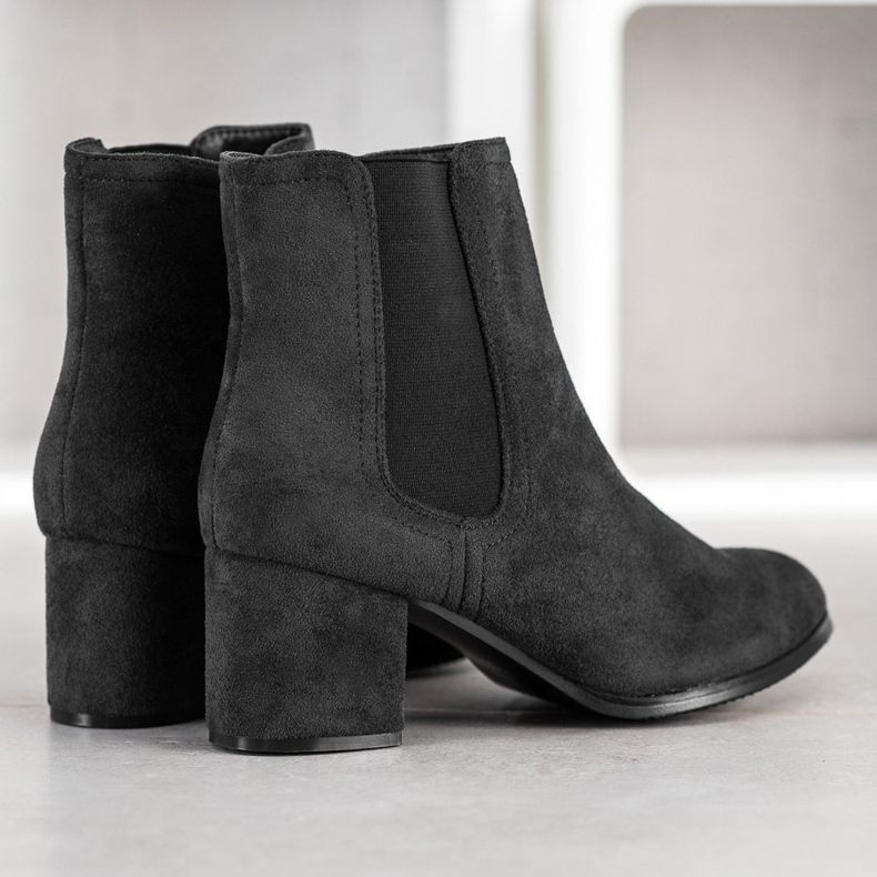 J. Star Meleg magassarkú fekete 1