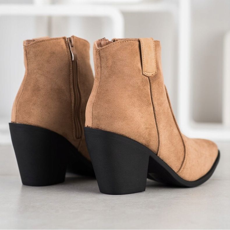 Small Swan Divatos csizma Spitzben bézs 1