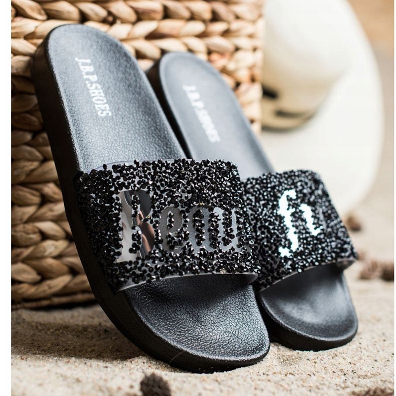 SHELOVET Gyönyörű papucs kristályokkal fekete 1