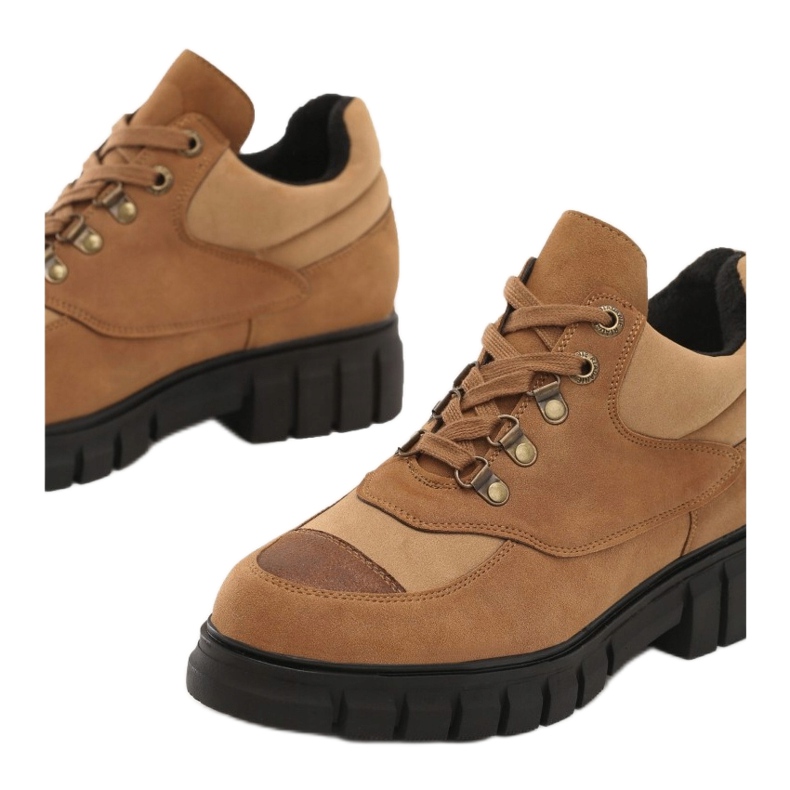 Vices Satuk 7343-68-teve bézs barna 2