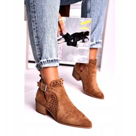 FB1 Női csizma magas sarkú velúr csattal Camel Esen barna 1 FB1 Női csizma magas sarkú velúr csattal Camel Esen barna 1