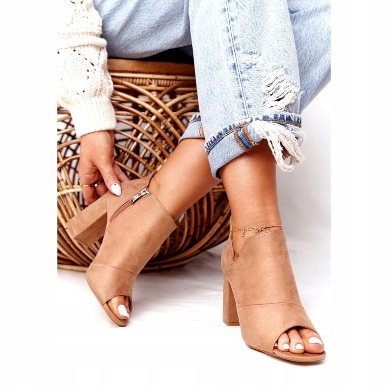 Tavaszi velúr csizma egy poszton Vinceza 21-17095 Bézs 2