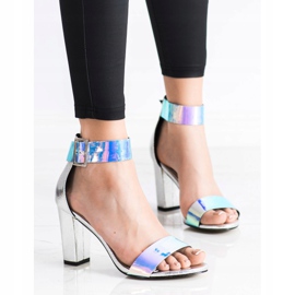 Goodin Szandál egy bárban, holo effektussal ezüst 1