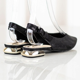 Goodin Stílusos szivattyúk Spitzben fekete 1