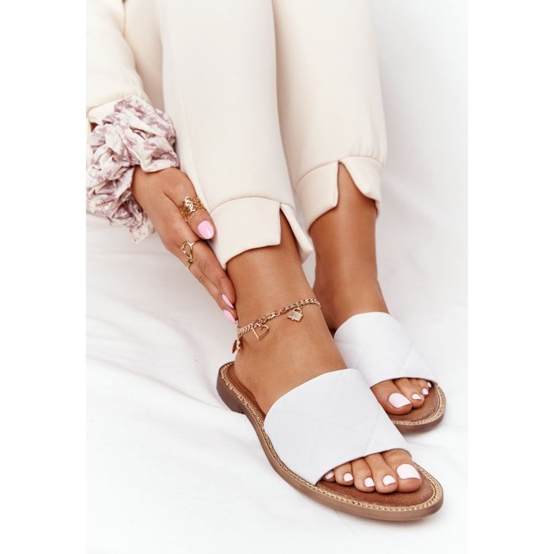 Bőr papucs steppeléssel Nicole 2650 fehér 1