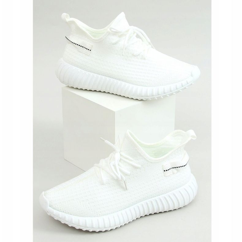 Fehér zokni sportcipő 7817 Fehér 1