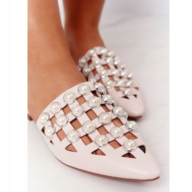 PS1 Bézs színű hullámos papucs felsőrésszel és gyöngyökkel 1