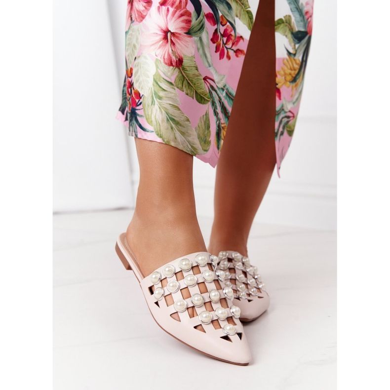 PS1 Bézs színű hullámos papucs felsőrésszel és gyöngyökkel 2