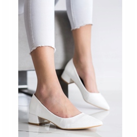 Sweet Shoes Klasszikus szivattyúk alacsony sarkú cipőben fehér 2
