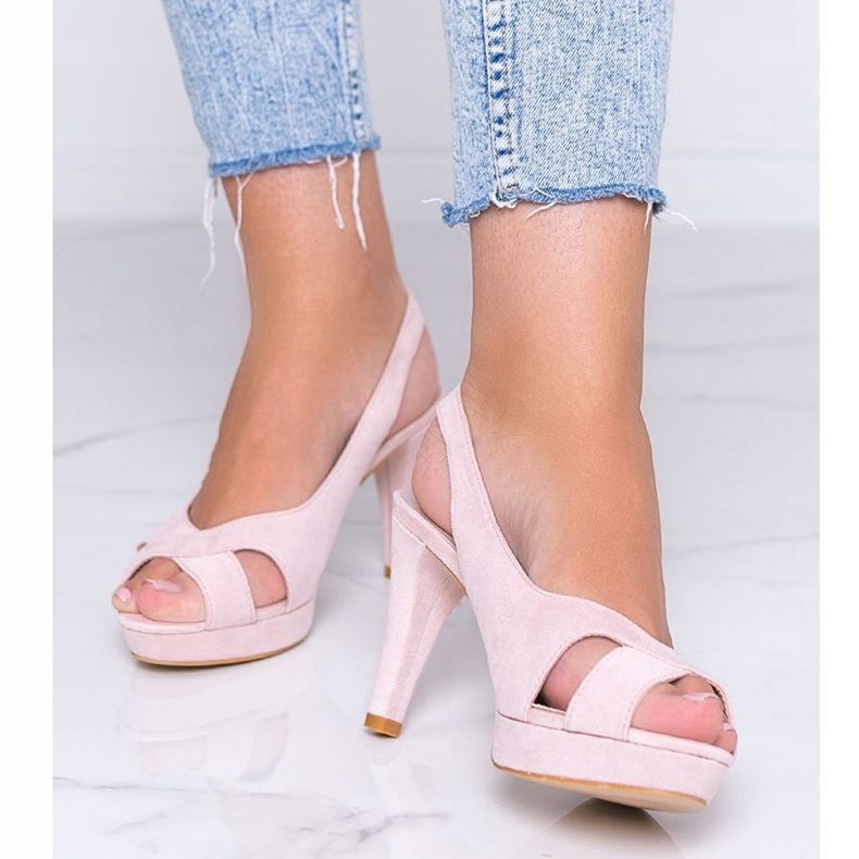 Rózsaszín szandál a Big Girl tűsarkún 1