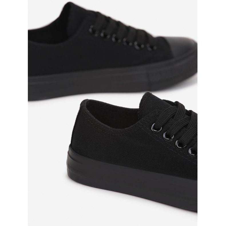 Vices Satuk KA32K-38-fekete 1 Vices Satuk KA32K-38-fekete 1