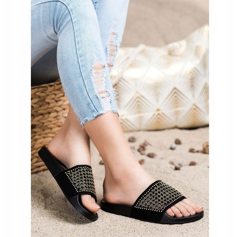 Evento Stílusos papucs díszítéssel fekete 1