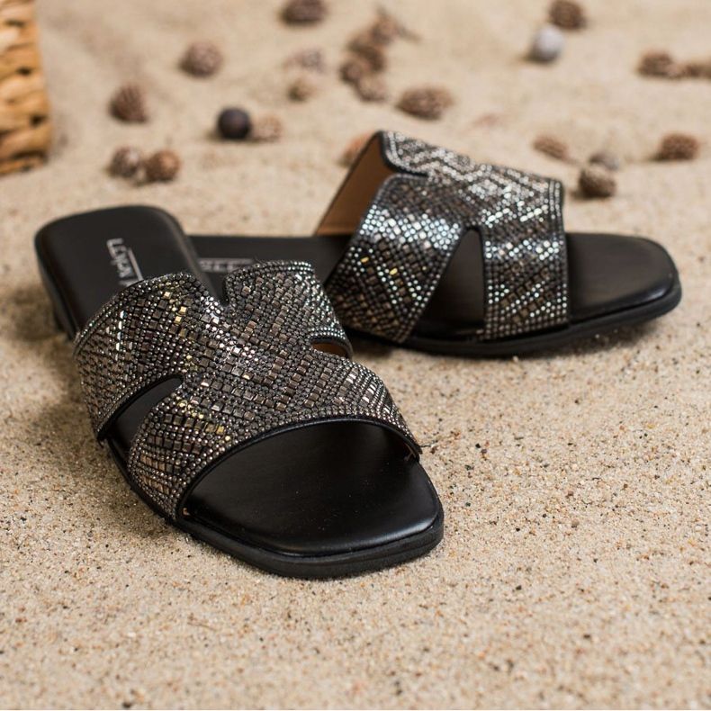 SHELOVET Stílusos papucs díszítéssel fekete 1