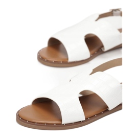 Vices Satuk 2016-6-71-fehér 1 Vices Satuk 2016-6-71-fehér 1