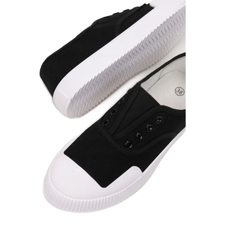 Vices Satuk 6345-38-fekete 1