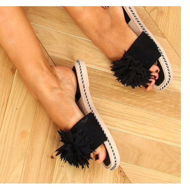 Fekete papucs virágokkal 35-218 Fekete 2