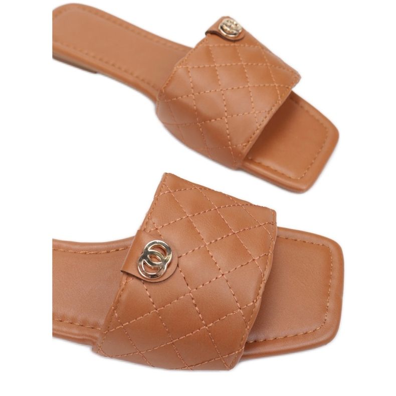 Vices Satuk LDAY-F18-68-teve barna 1