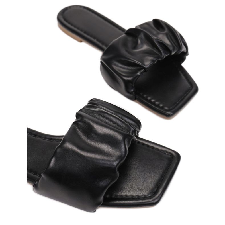 Vices Satuk LDAY-F25-38-fekete 1 Vices Satuk LDAY-F25-38-fekete 1