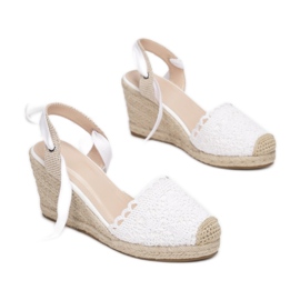 Vices Satuk 77-253-71-fehér 1 Vices Satuk 77-253-71-fehér 1