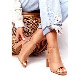 Tavaszi velúr csizma egy poszton Vinceza 21-17095 Bézs 2