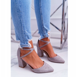 PS1 Női szivattyúk a sarkán a Spitz Grey Cosmo -ban szürke 1 PS1 Női szivattyúk a sarkán a Spitz Grey Cosmo -ban szürke 1