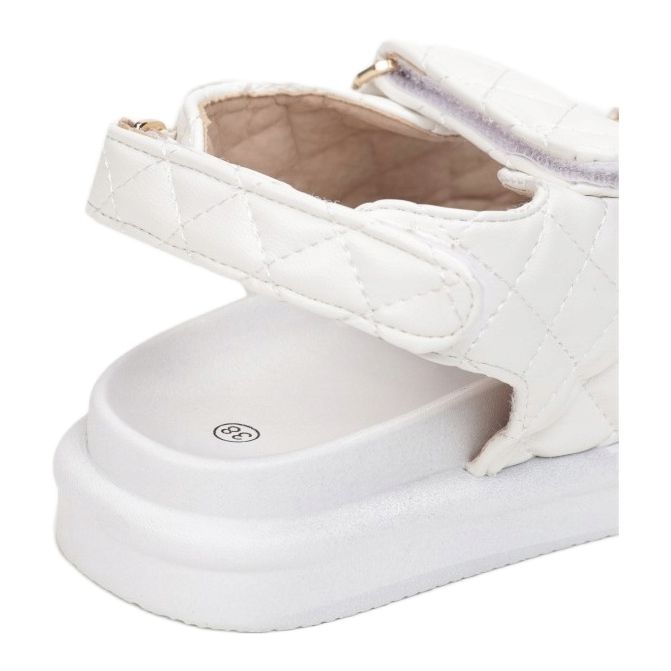 Vices Satuk 1088-71-fehér 1