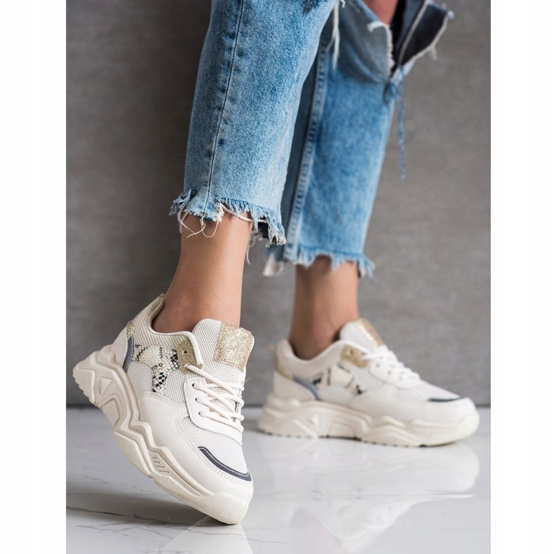 SHELOVET Bézs színű, csillogó cipők 1