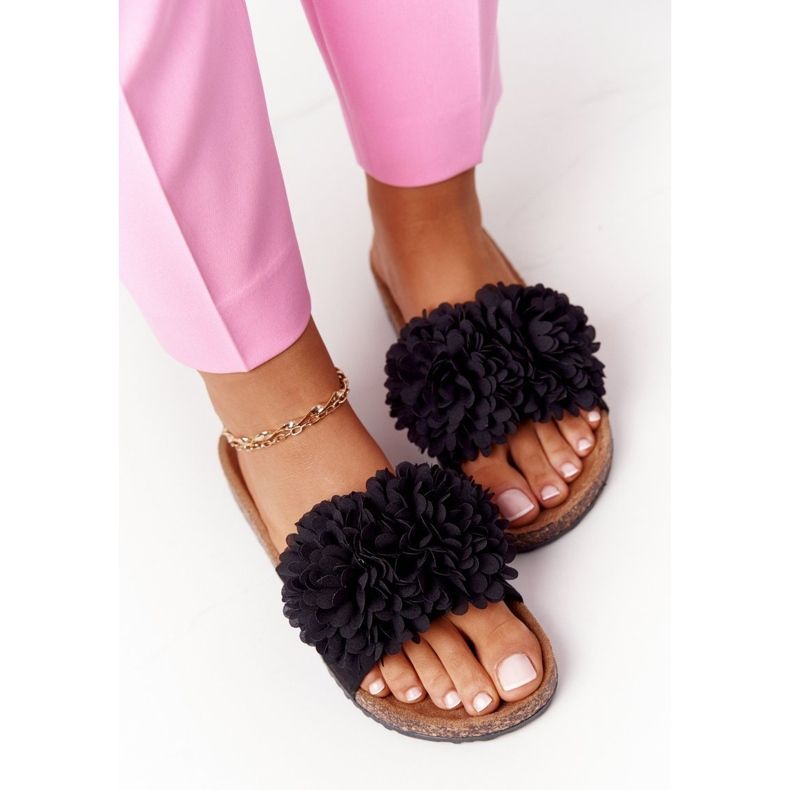 PE1 Fekete virágbomba a parafa talpon 1